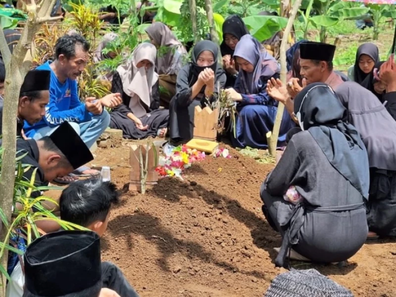 Keistimewaan Silaturahmi dan Ziarah Kubur Jelang Ramadhan